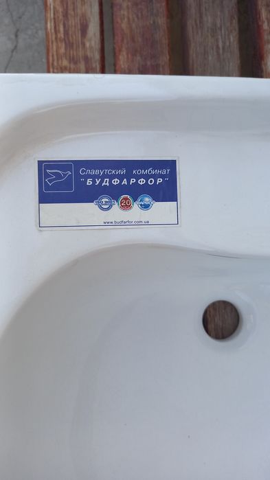 Продам умывальник с пьедесталом 20000тенге