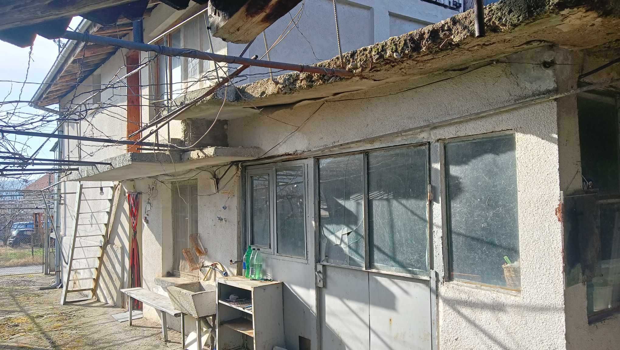 Обзаведена къща в село Блажиево
