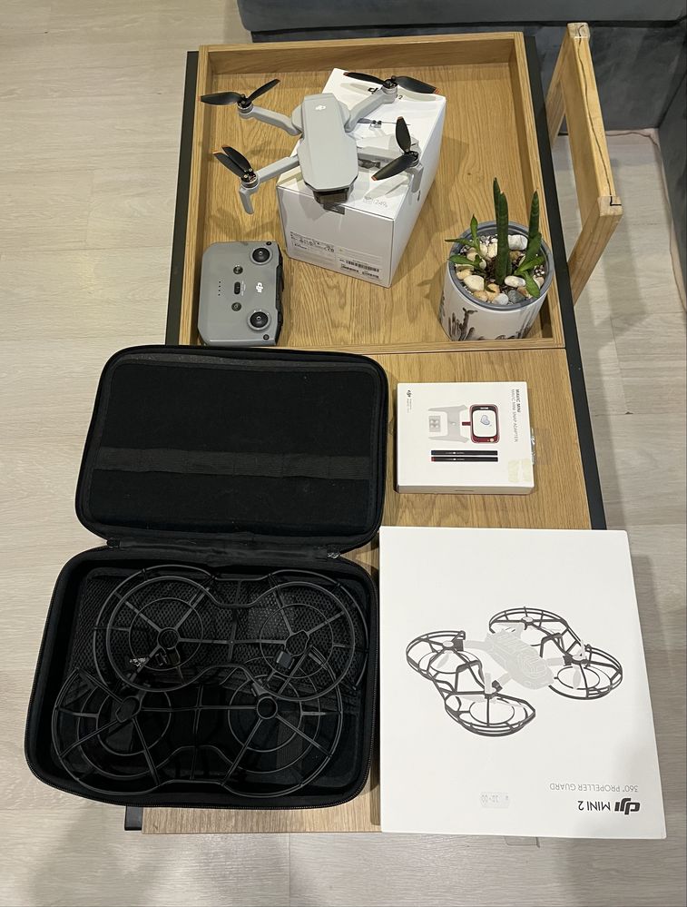 DJI Mini 2 дрон с куфар и аксесоари