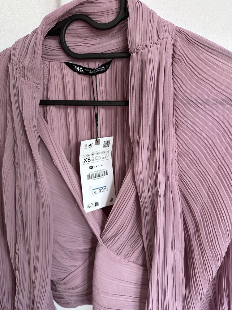 Top scurt  Zara