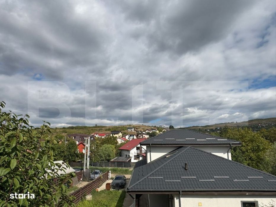 Casa pe 4 nivele, 11 camere, 366mp utili, zona Bucium