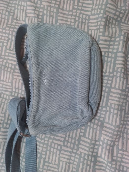 Дамски чанти, Jacquemus,Èram, Air Jordan, Levi's, Adidas