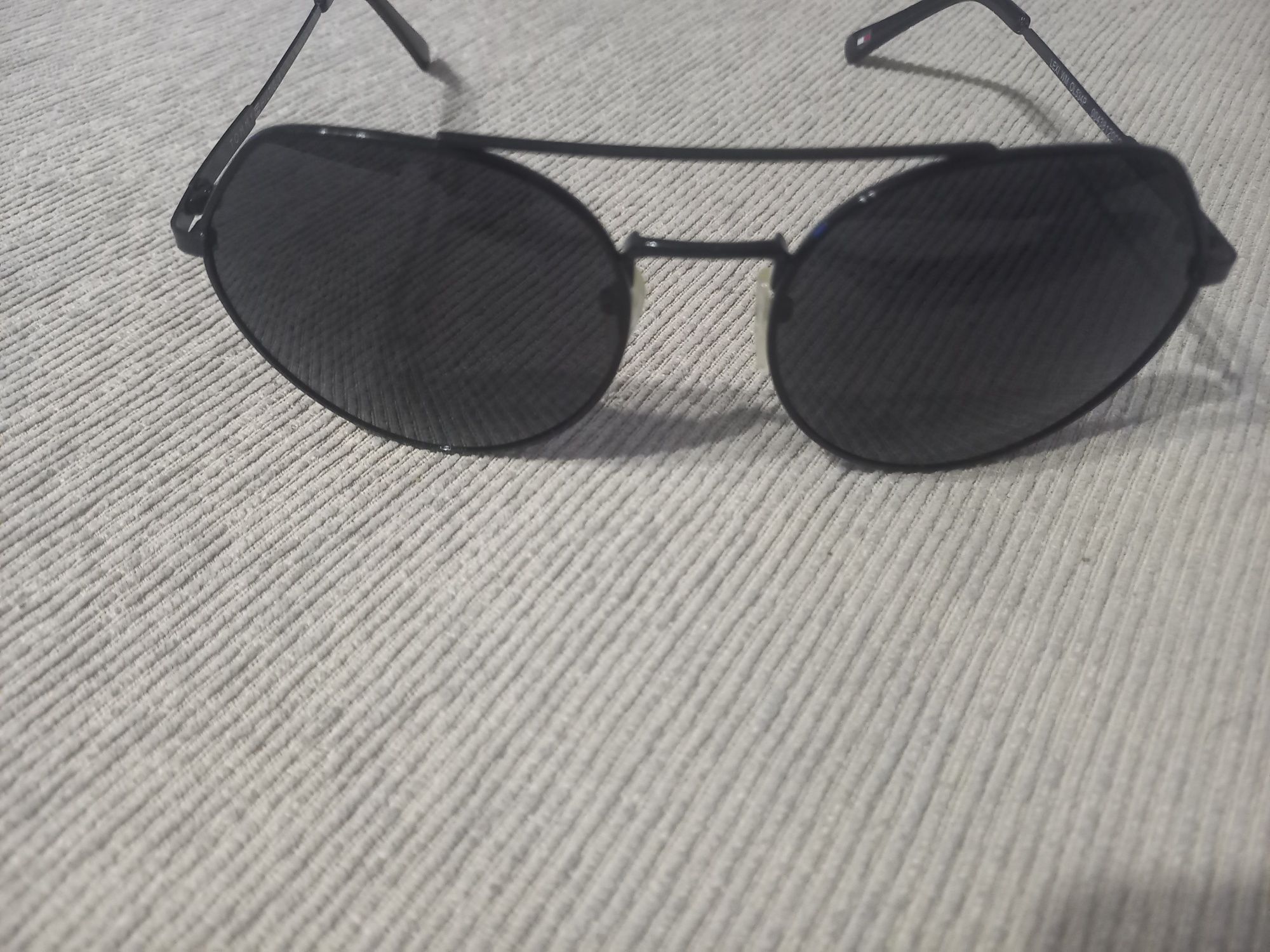 Слънчеви очила tommy hilfiger