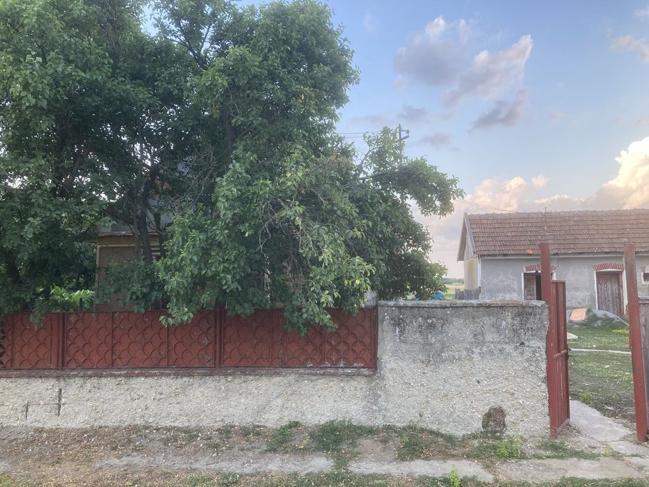 Vind Casa in Cislaz jud Bihor la 60km de Oradea