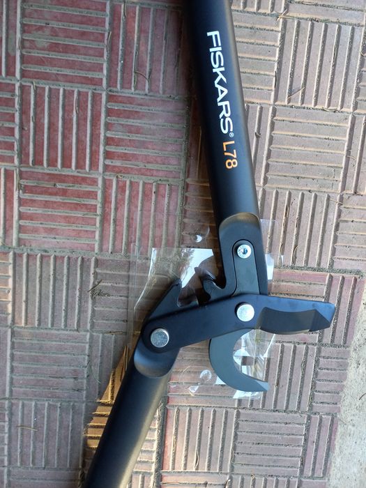 FISKARS Foarfeca By Pass,CURBATA,L 78,Taie pana la 50 mm.SIGILATA