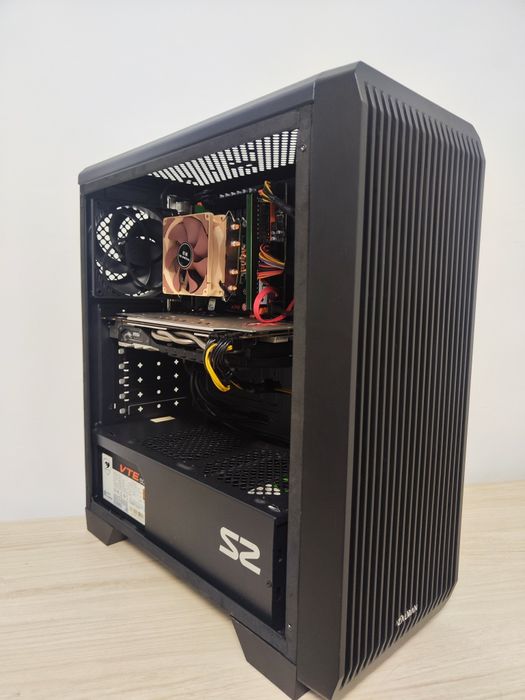 Titan Xeon S2 (14C/28T, 24GB DDR4, GTX 1070)