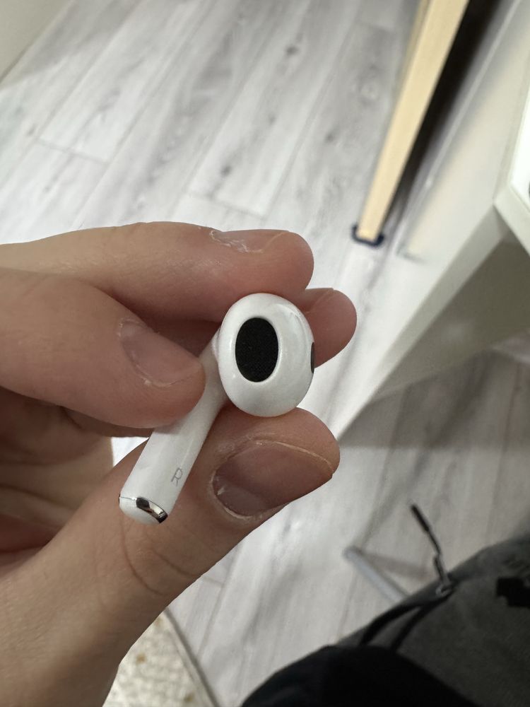 Оригинальные Airpods 3 в хорошем состоянии