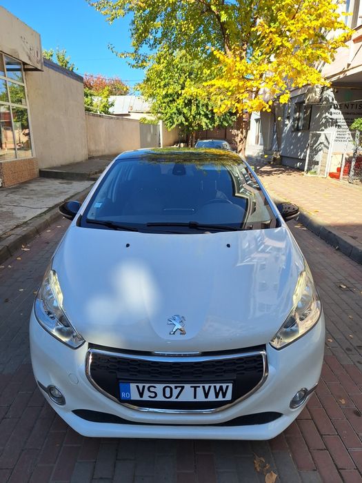Peugeot 208.  1.4 tdi
