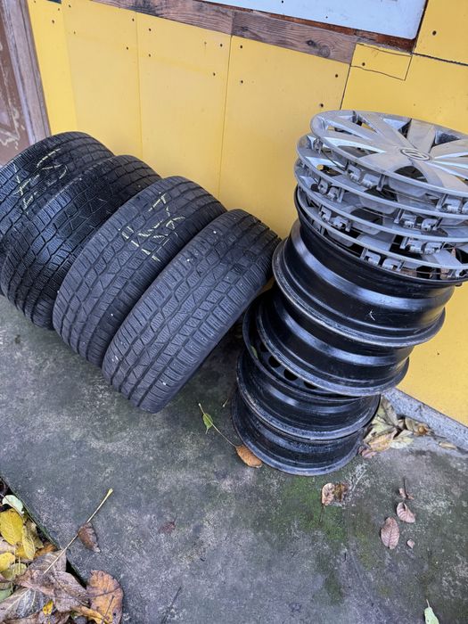 Anvelope de iarna 215/60/R16