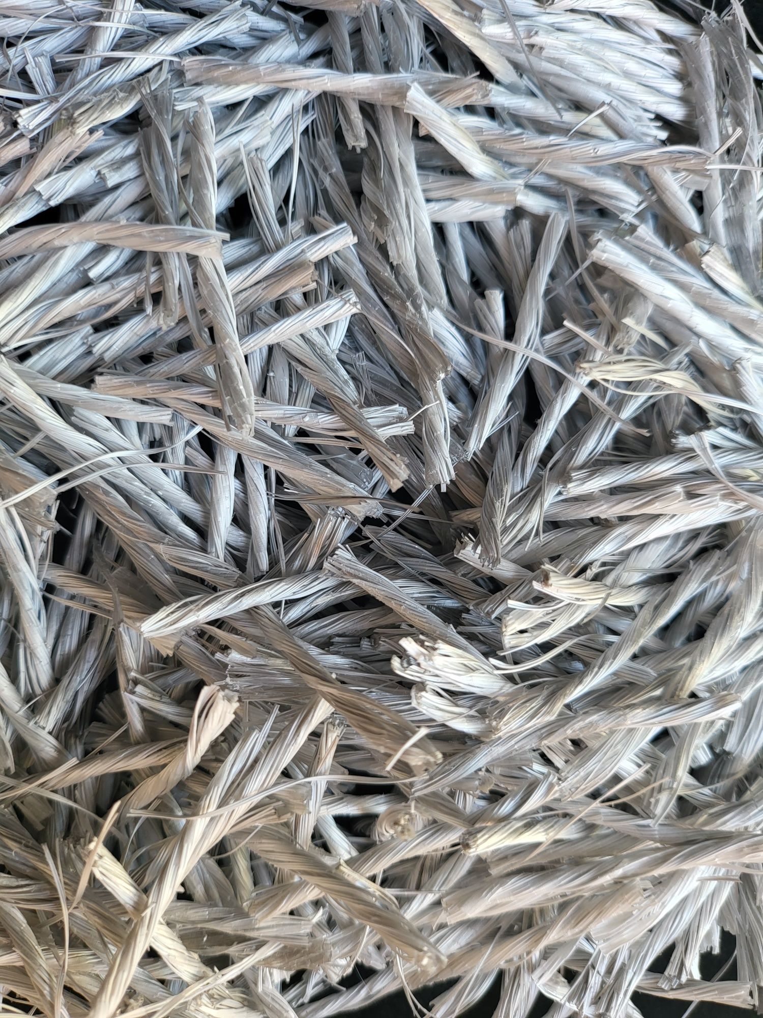 Fibre metalice fibre polipropilena