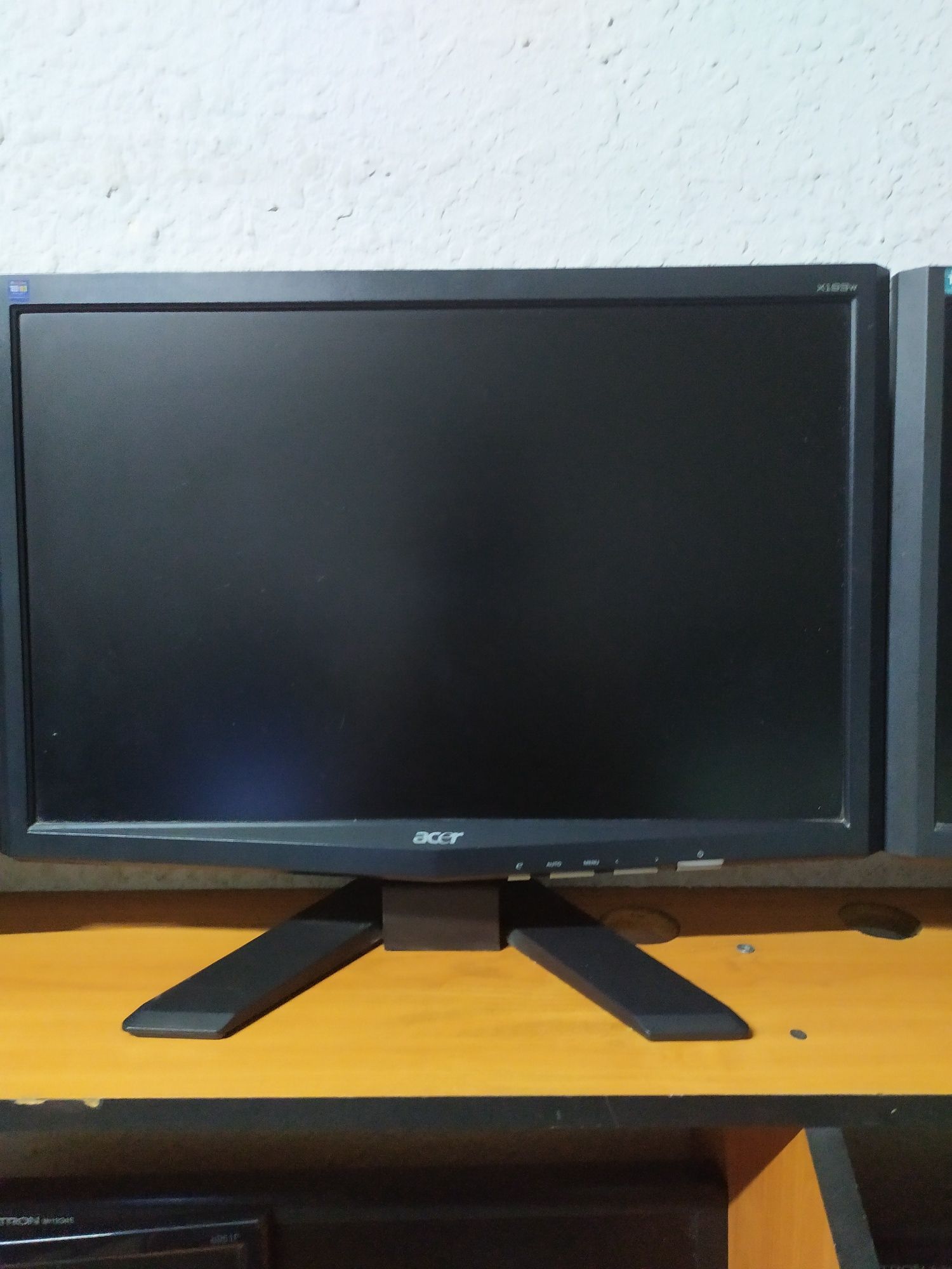 Monitor 19 li sotiladi