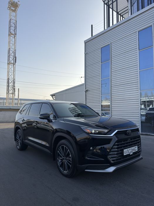 Toyota Grand Highlander Platinium Max Hyrbid 2025