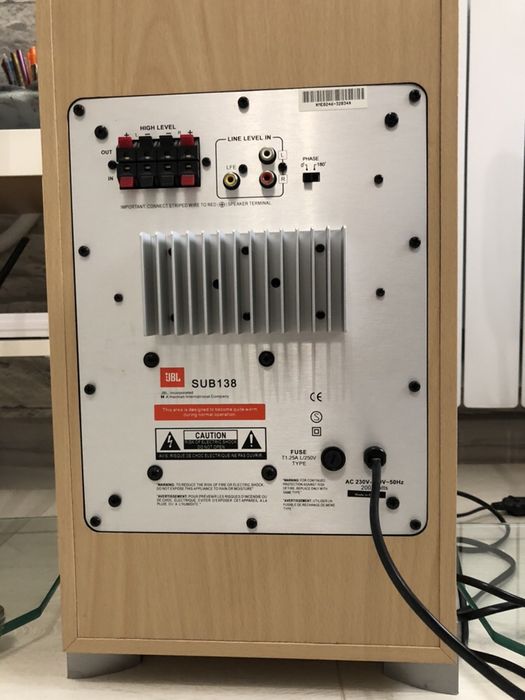 Домашно кино Pioneer, буфер и колони на стойки JBL