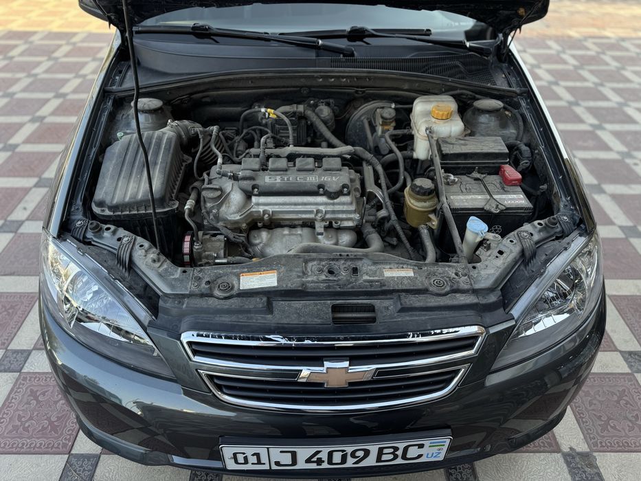 Gentra avtomat sotiladi