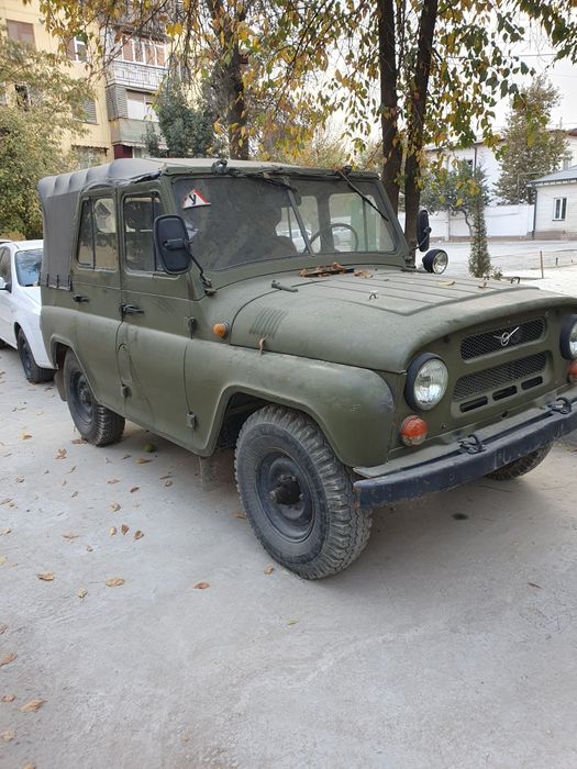 Uaz 1996 yil kiraska radnoy benzida sotiladi
