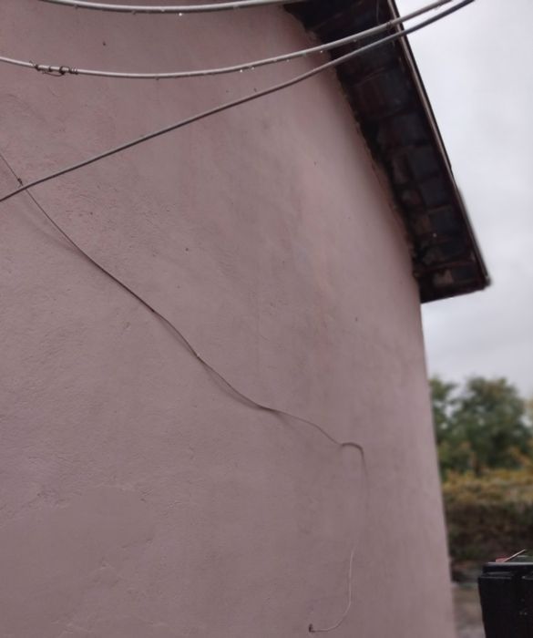 Продава къща в с.Крайници общ.Дупница