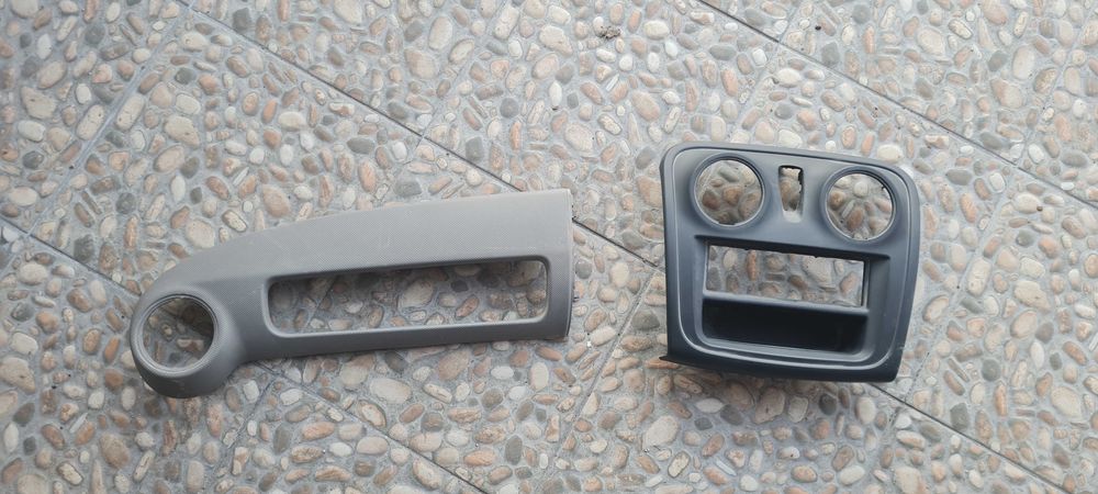 Rama ornament bord airbag Logan Sandero 2010