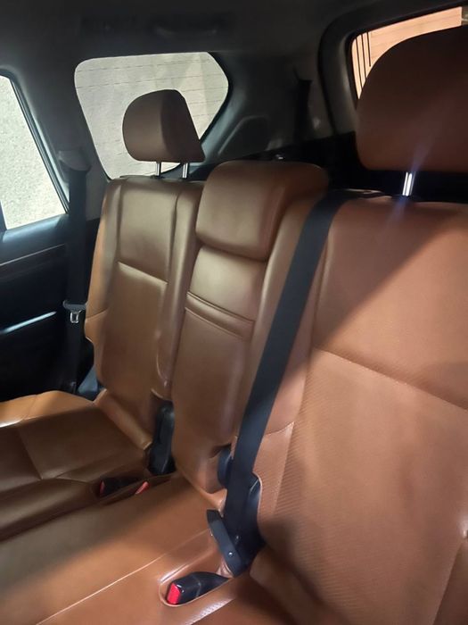 Lexus GX 460 oq ranga jigaren salon