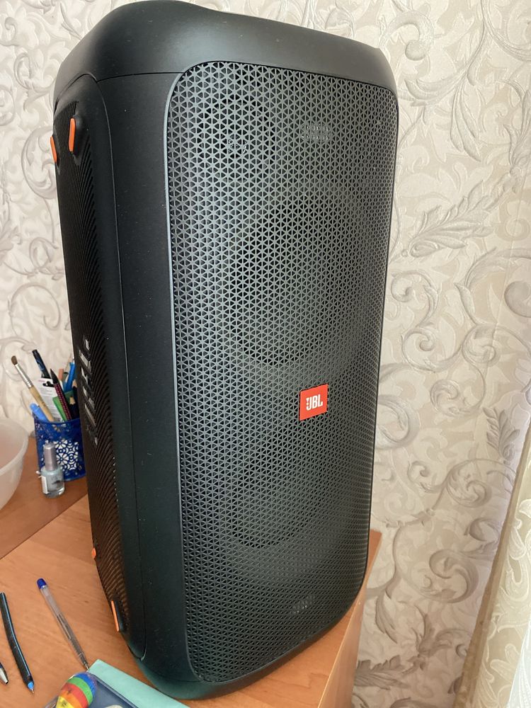 Портативная колонка JBL PartyBox 100