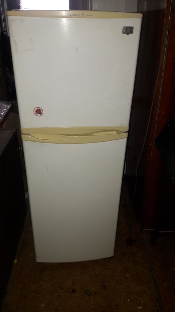 Холодильник LG  без горантии
