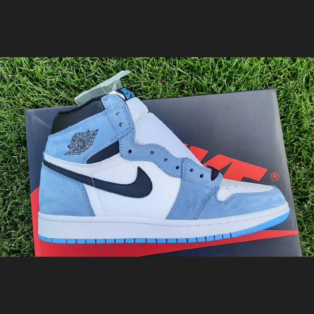 Air Jordan 1 Retro High OG University Blue