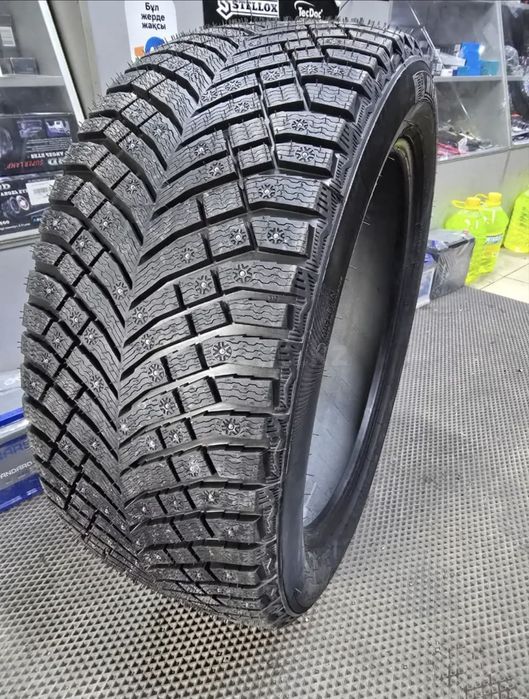 Зимняя шипованная резина 245/50/20