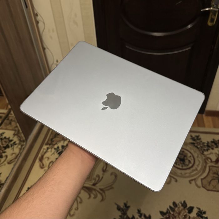 MacBook Air M4 (16/512) как новый 100% емкость