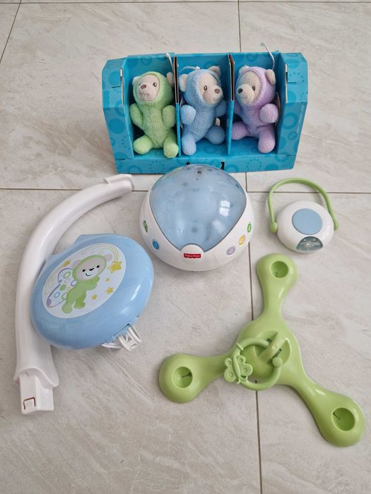 Fisher Price Музикална въртележка за легло МЕЧЕТА-ПЕПЕРУДИ