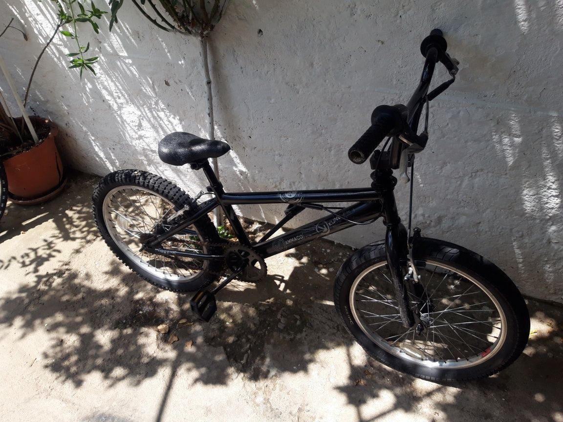 Bicicleta Bmx roti pe  20 in stare foarte buna de functionare