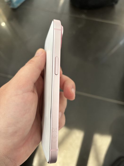 Iphone 15. 128 GB гаранция