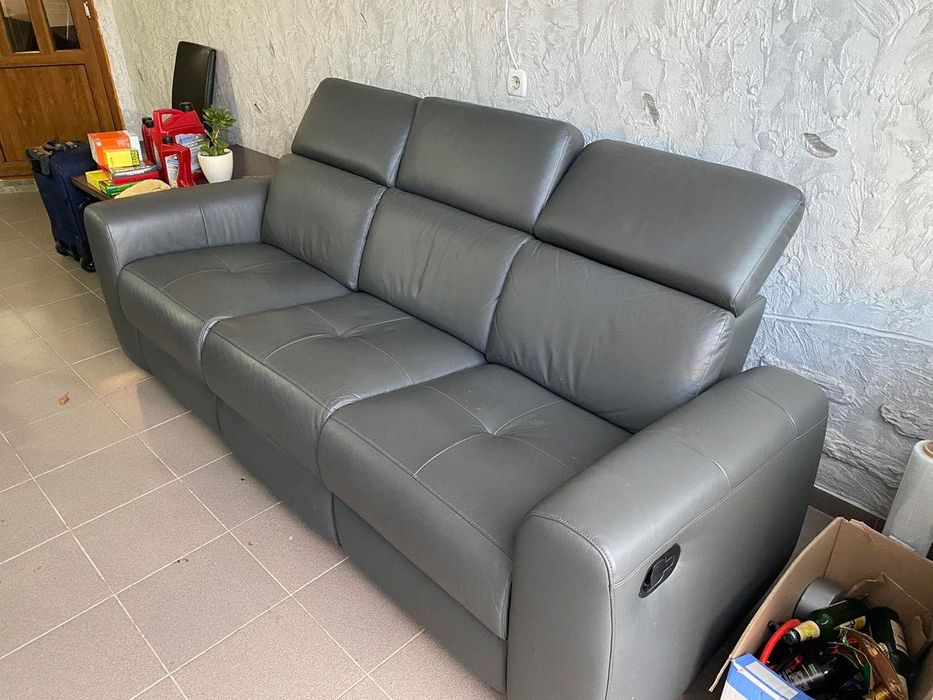 Отдaм дaром диван