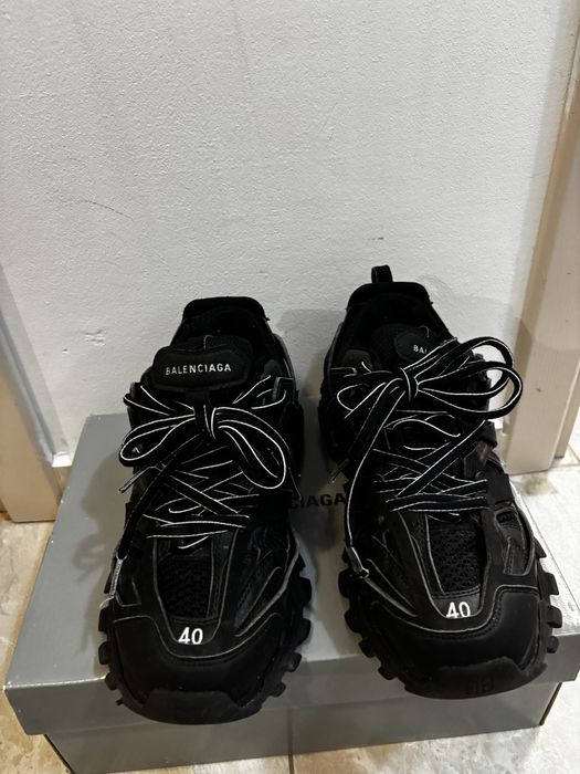 Balenciaga track 40