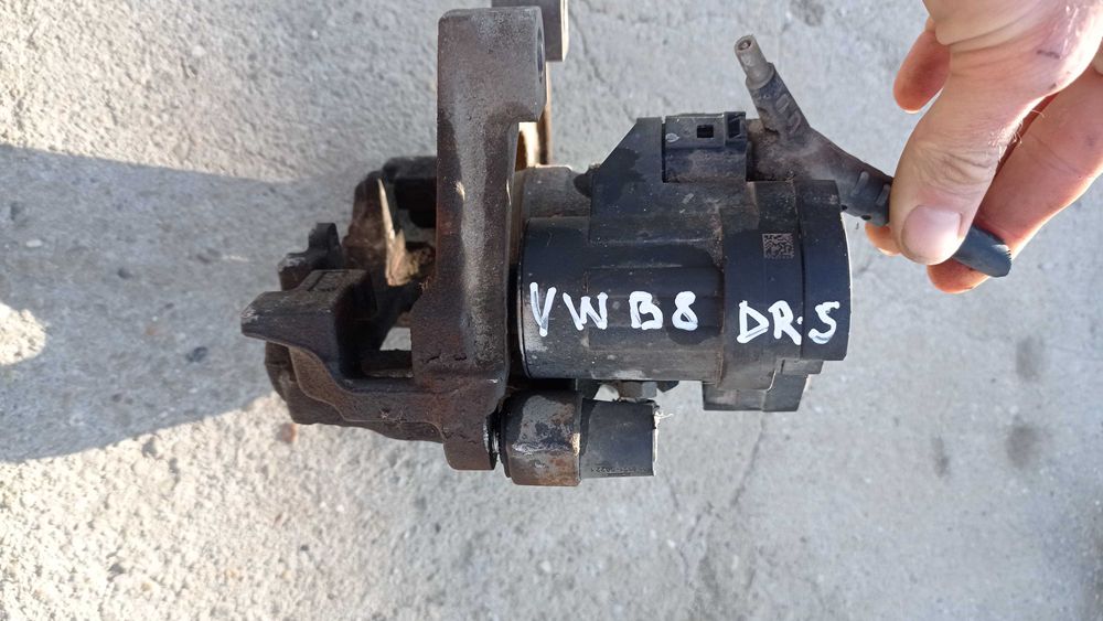 Etrier electric dreapta spate VW Passat B8