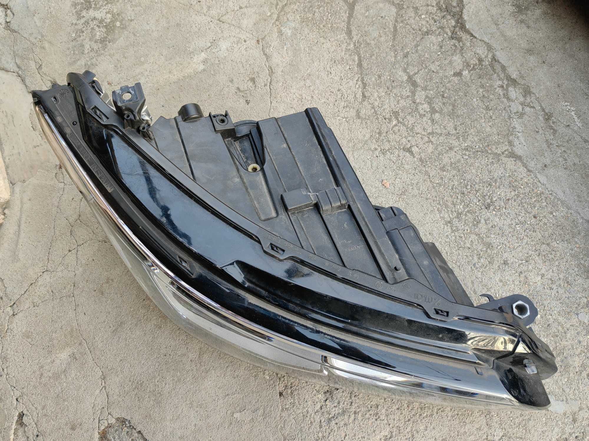 Фар VW Golf 8 LED десен / Фар Голф 8 / Фар Golf 8 Оригинален