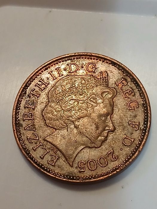 Продавам  редки английски монети