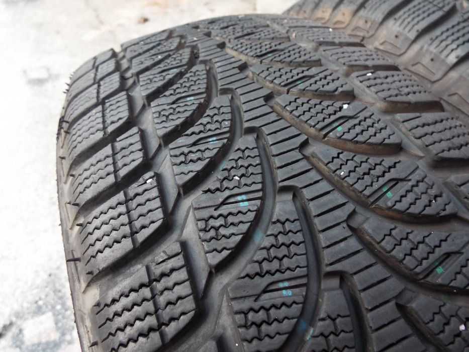 vand 4 anvelope de iarna 215/65/16  bridgestone pret 700lei toate4