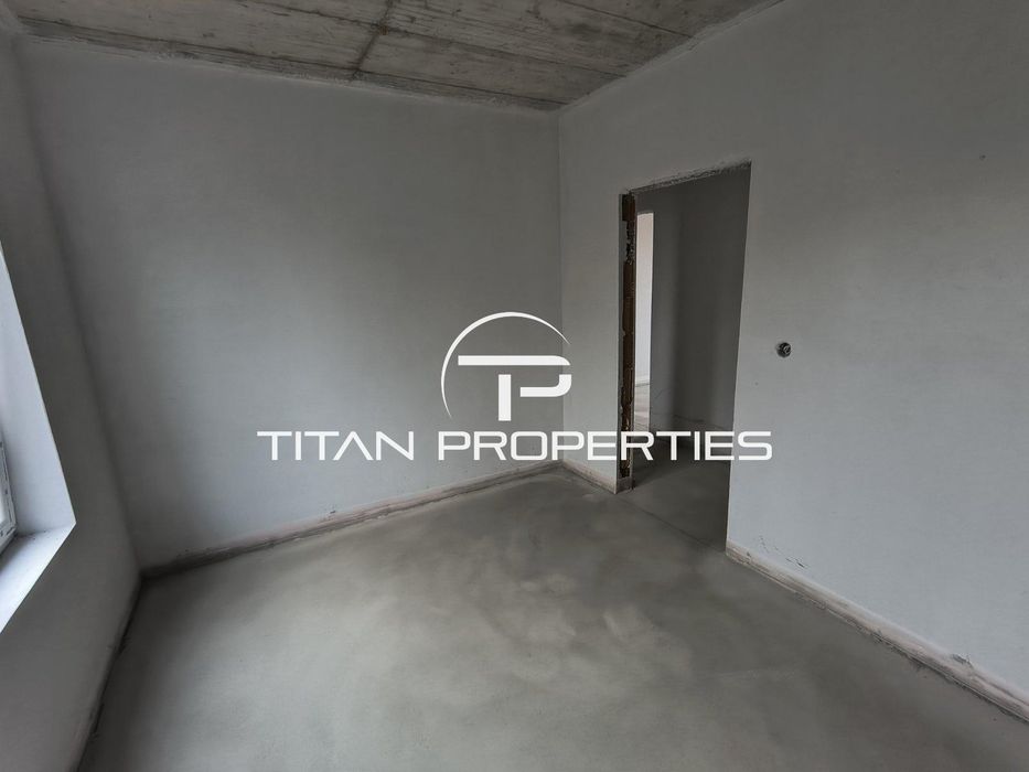 Тристаен апартамент в кв. Беломорски