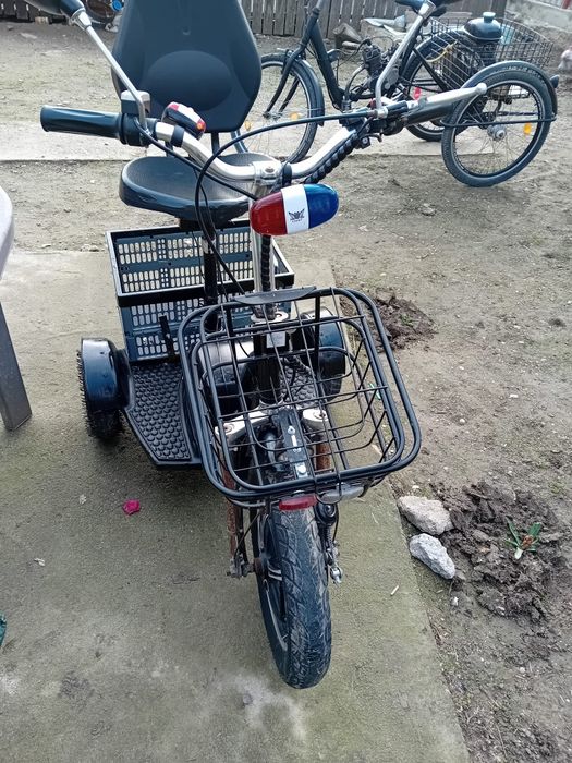 Vânzare tricicletă electrică adulti/persoane cu dizabilități
