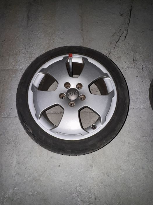 Зимни гуми + джанти Audi A3