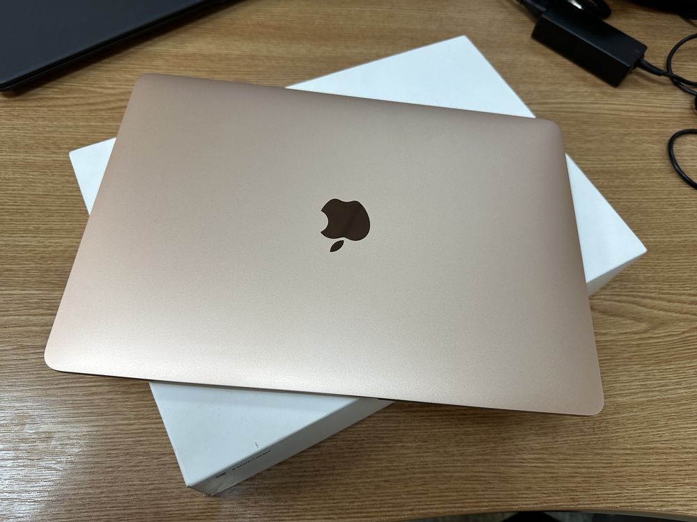 Macbook air M1 Gold 512Gb