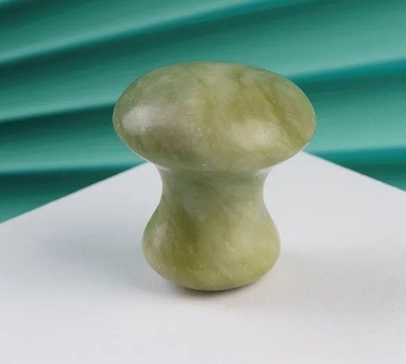 Гуа ша, ролер и гъбка за лице натурален зелен нефрит