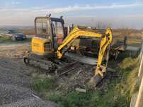 Excavator de inchiriat , transport basculabil , tractari auto !