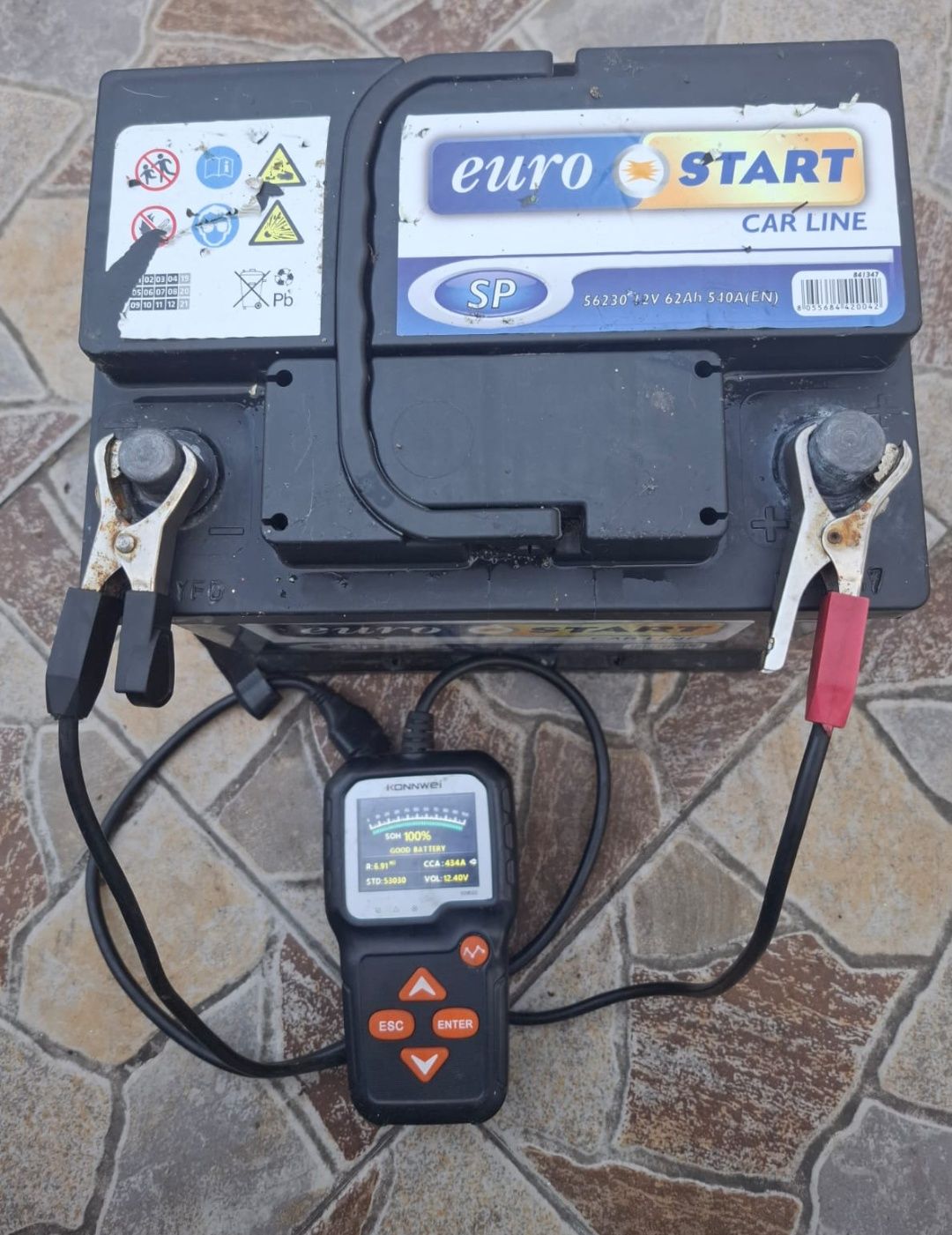 Bateria auto pefect funcțională