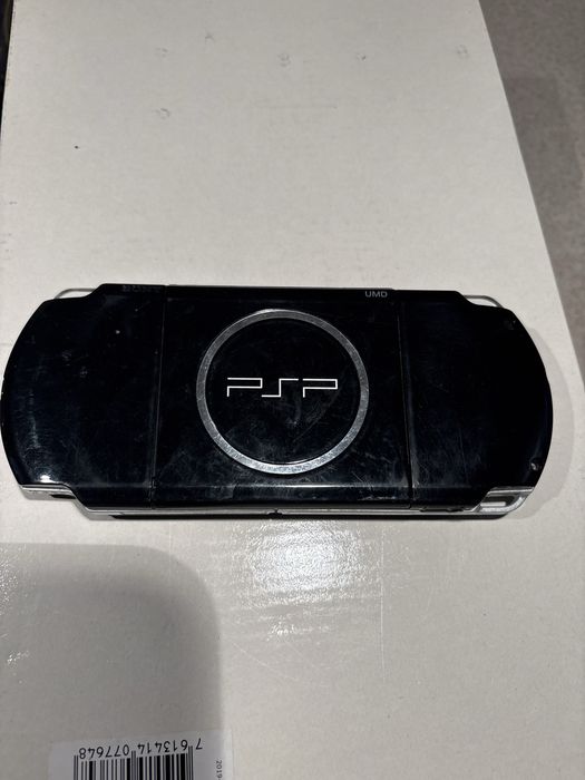 PS2 + PSP + 2 контролера за PS2 + 1 безжичен контролер за PS2 + 6 игри