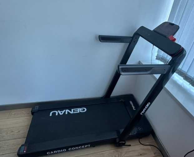 Беговая дорожка GENAU Cardio Concept, отличное состояние