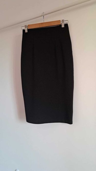 Fusta midi eleganta!