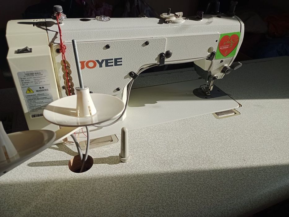 Швейная машина электрическая