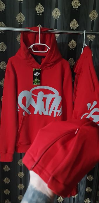 Trening  compleu Syna workd red  / Trapstar  / Essentials