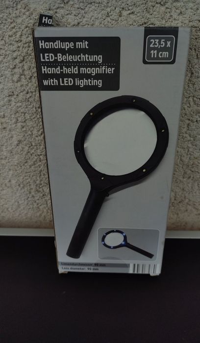 lupa de mana cu iluminare lumina 6 led citit batrani vedere slabita