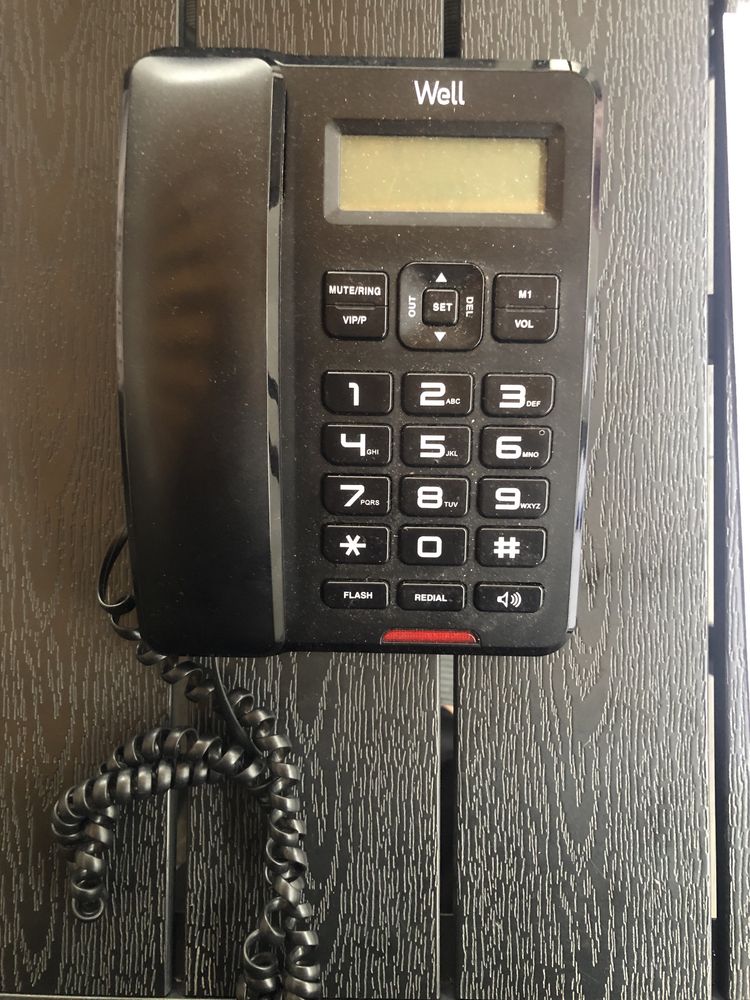 Ofer la vanzare 2 telefon noi WELL ,alb si negru, model CD001